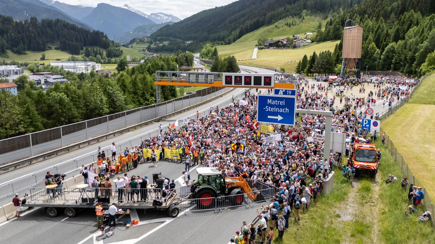 La manifestazione sull'autostrada del Brennero