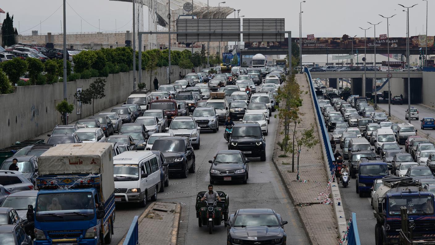 Residenti in fuga da Beirut, dopo l'annuncio di nuovi attacchi israeliani