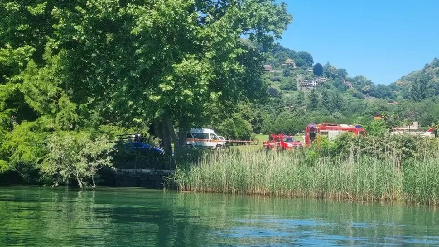 Sul posto, oltre al 118 e all’elisoccorso, carabinieri e vigili del fuoco