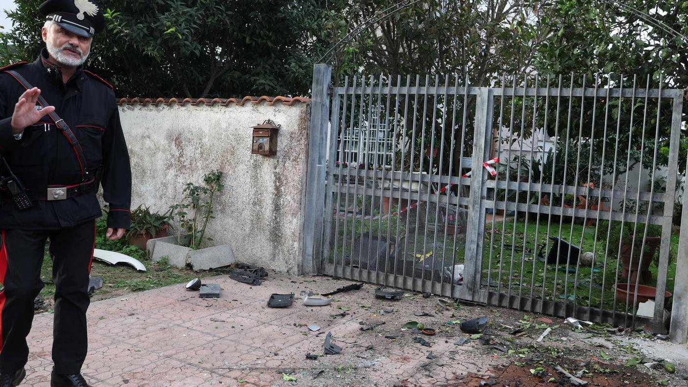 L'ordigno esploso davanti alla casa di Ranucci