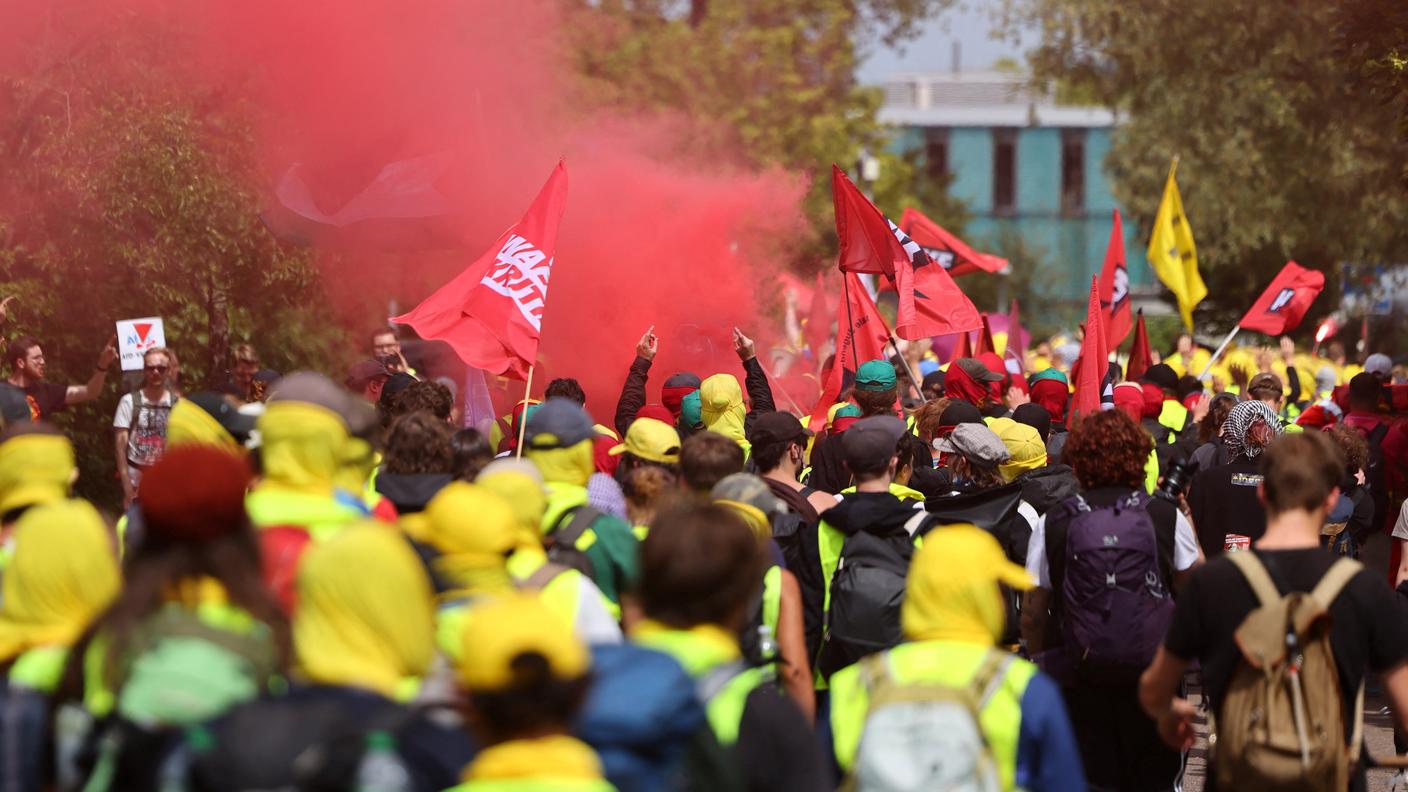 Proteste finora per lo più pacifiche