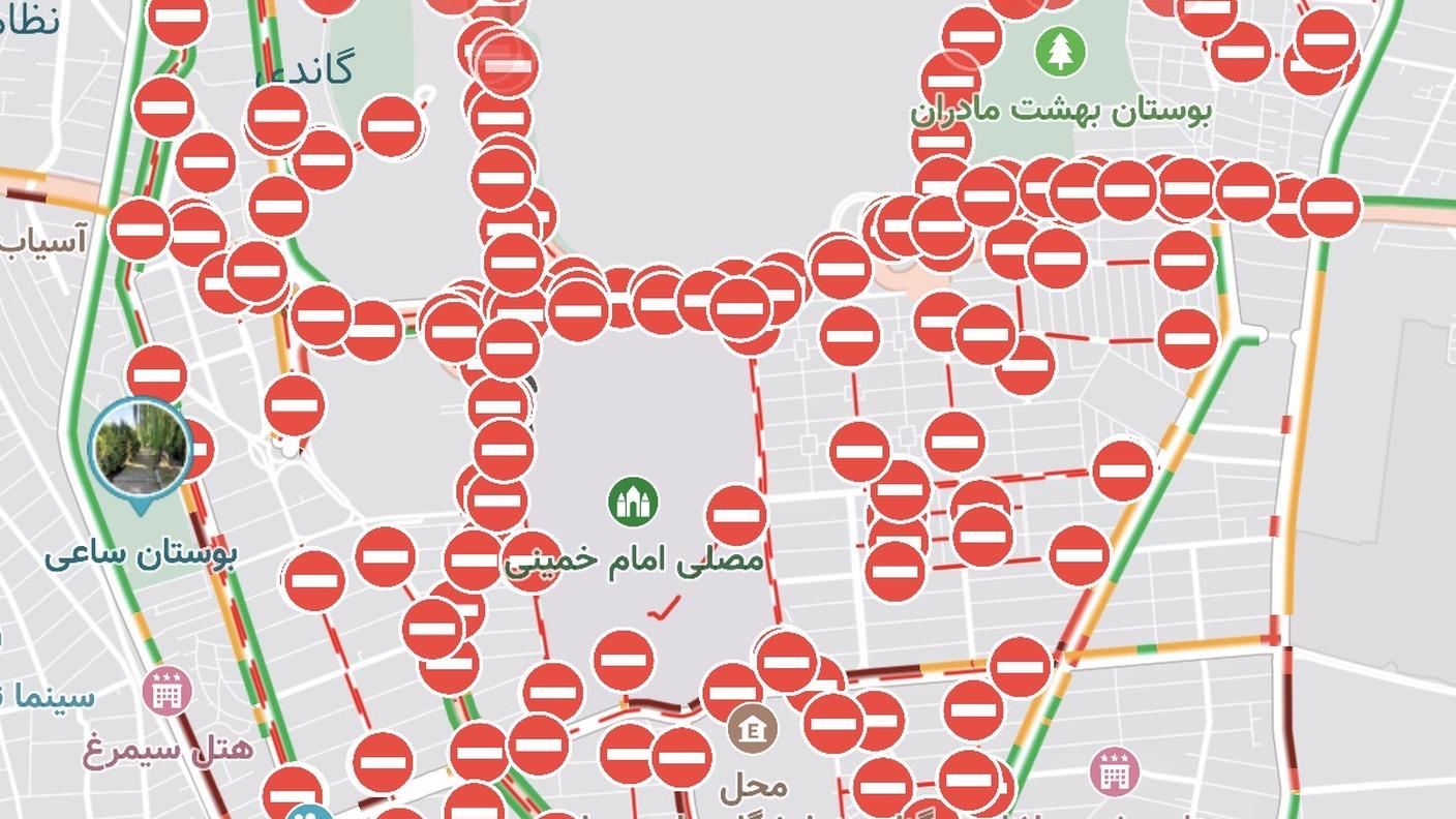 Una pioggia di divieti: la situazione delle strade chiuse a Teheran