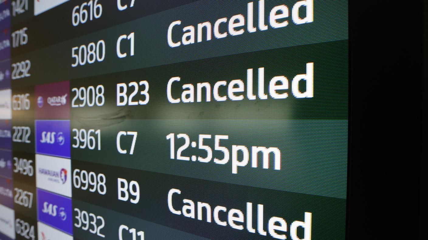 I viaggiatori possono avere a che fare con cancellazioni e ritardi