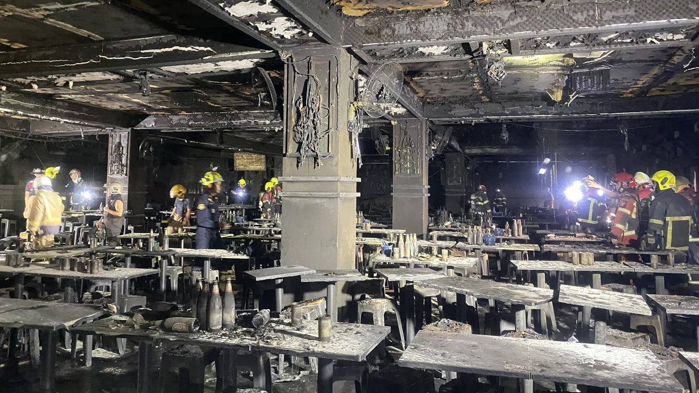 All'interno del locale dopo l'incendio