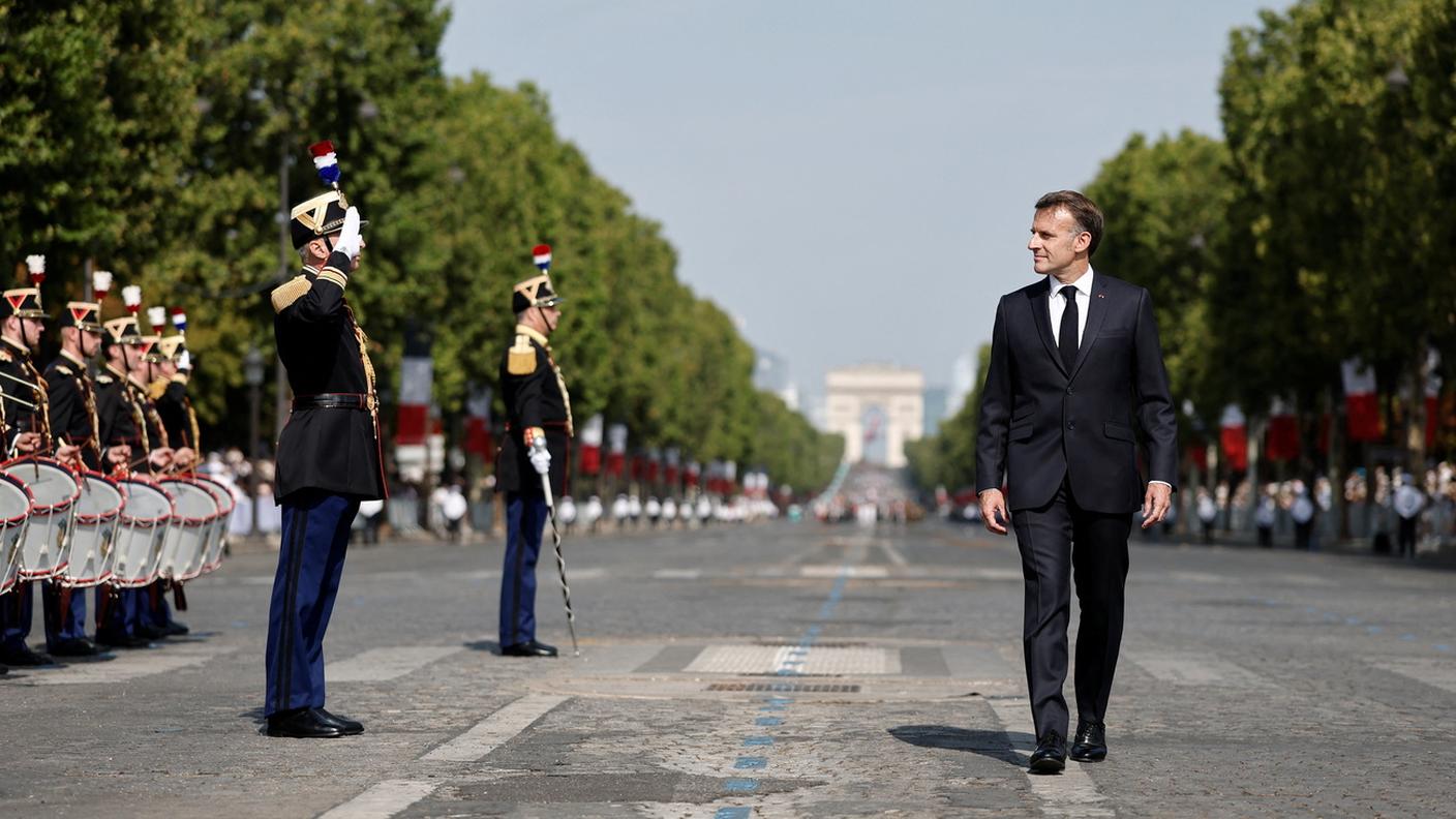 L'ultima parata per il presidente Emmanuel Macron
