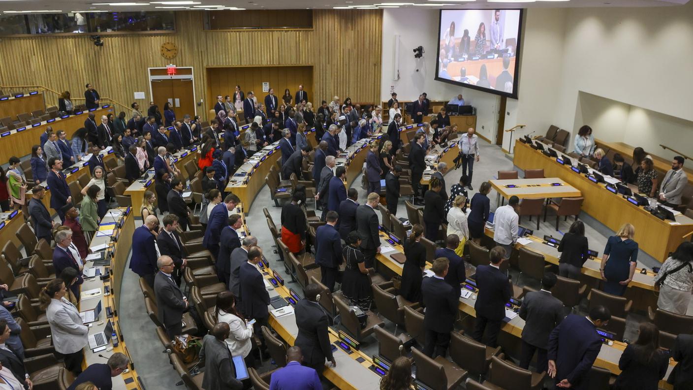L'Assemblea degli Stati facenti parte della Corte Penale Internazionale (CPI) durante la sessione speciale che ha portato alla rimozione del Procuratore della CPI Karim Ahmad Khan