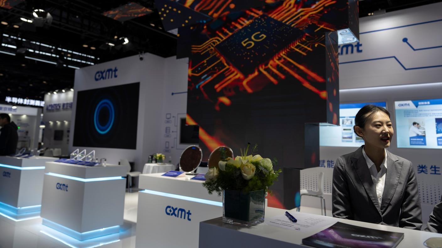 Uno stand del produttore cinese di memorie DRAM ChangXin Memory Technologies, noto anche come CXMT