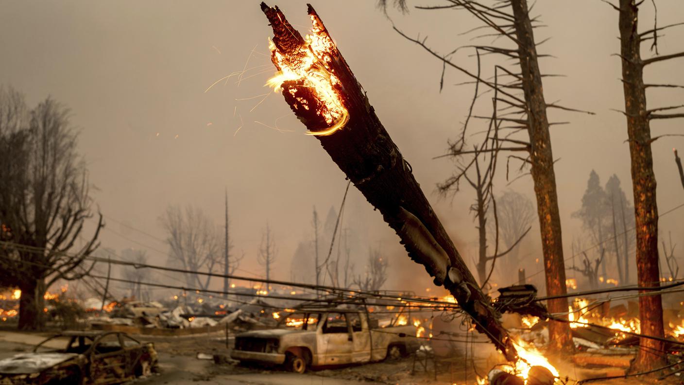 California, la cittadina di Greenville devastata dal Dixie Fire