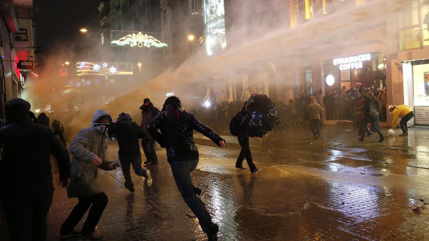 proteste turchia istanbul 11 3 14 ky.JPG