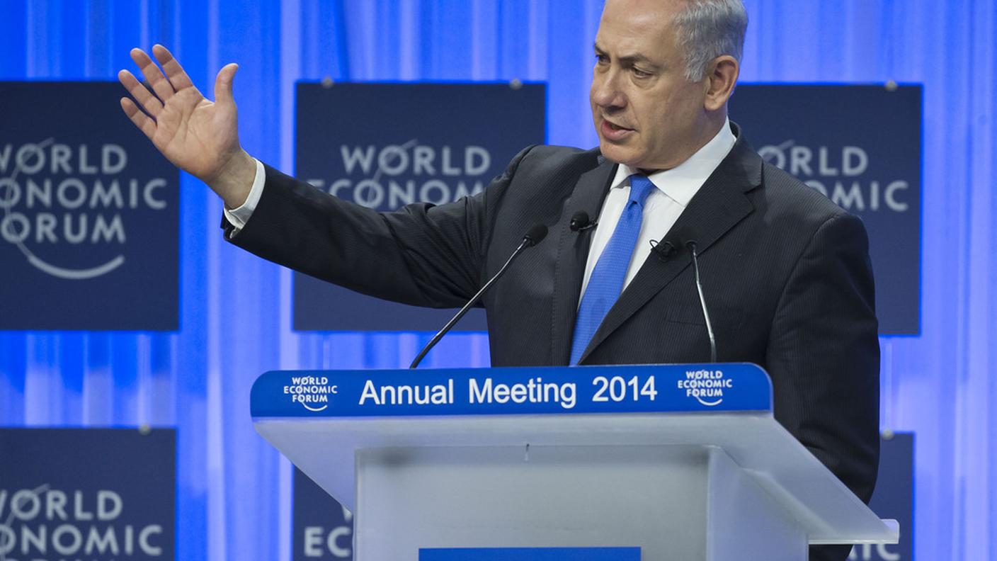 Benyamin Netanyahu in conferenza stampa a Davos