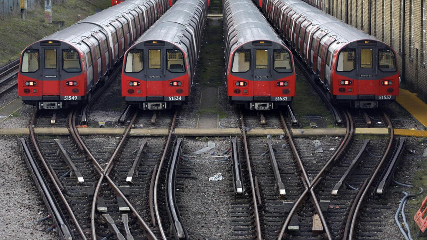 Londra tube7 ky.JPG