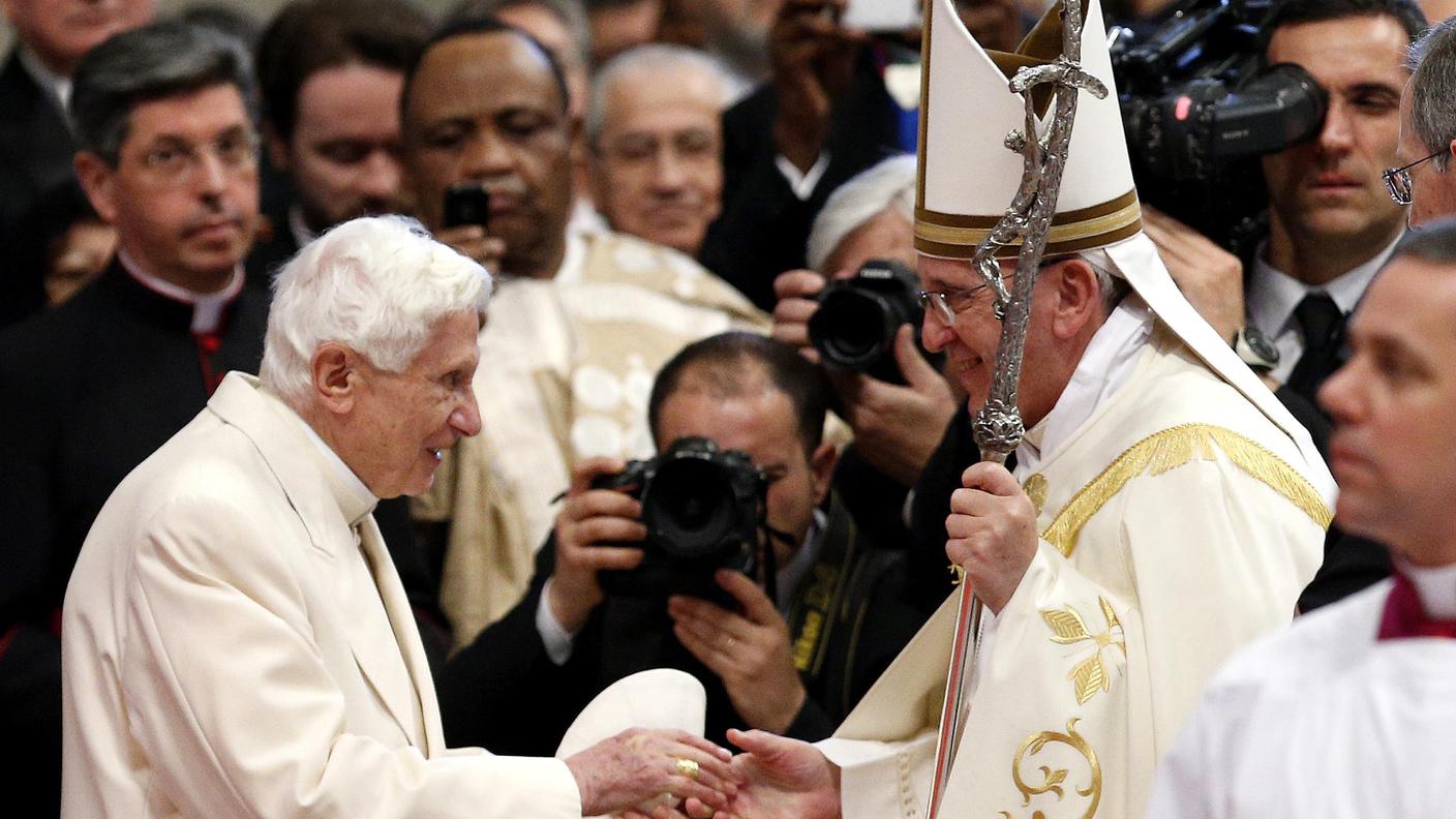 ratzinger ansa.jpg