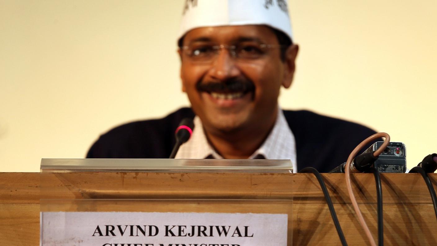 Arvind Kejriwal stop supermercati India ky 140114.JPG