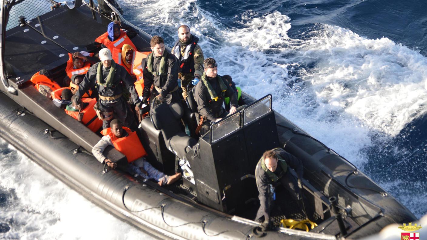 soccorso migranti sicilia (ansa).jpg