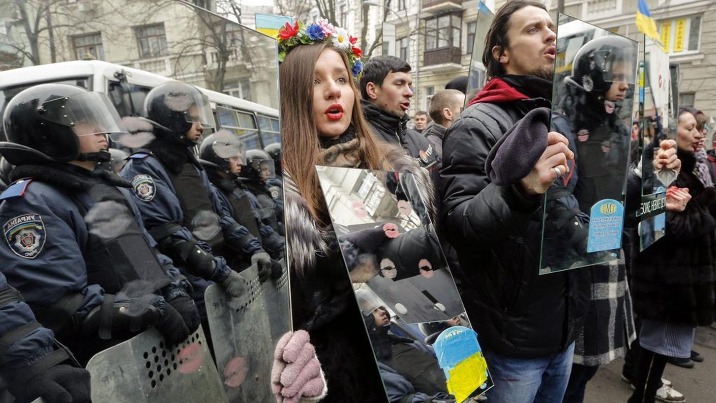 Continuano le proteste pacifiche a Kiev anche a Capodanno