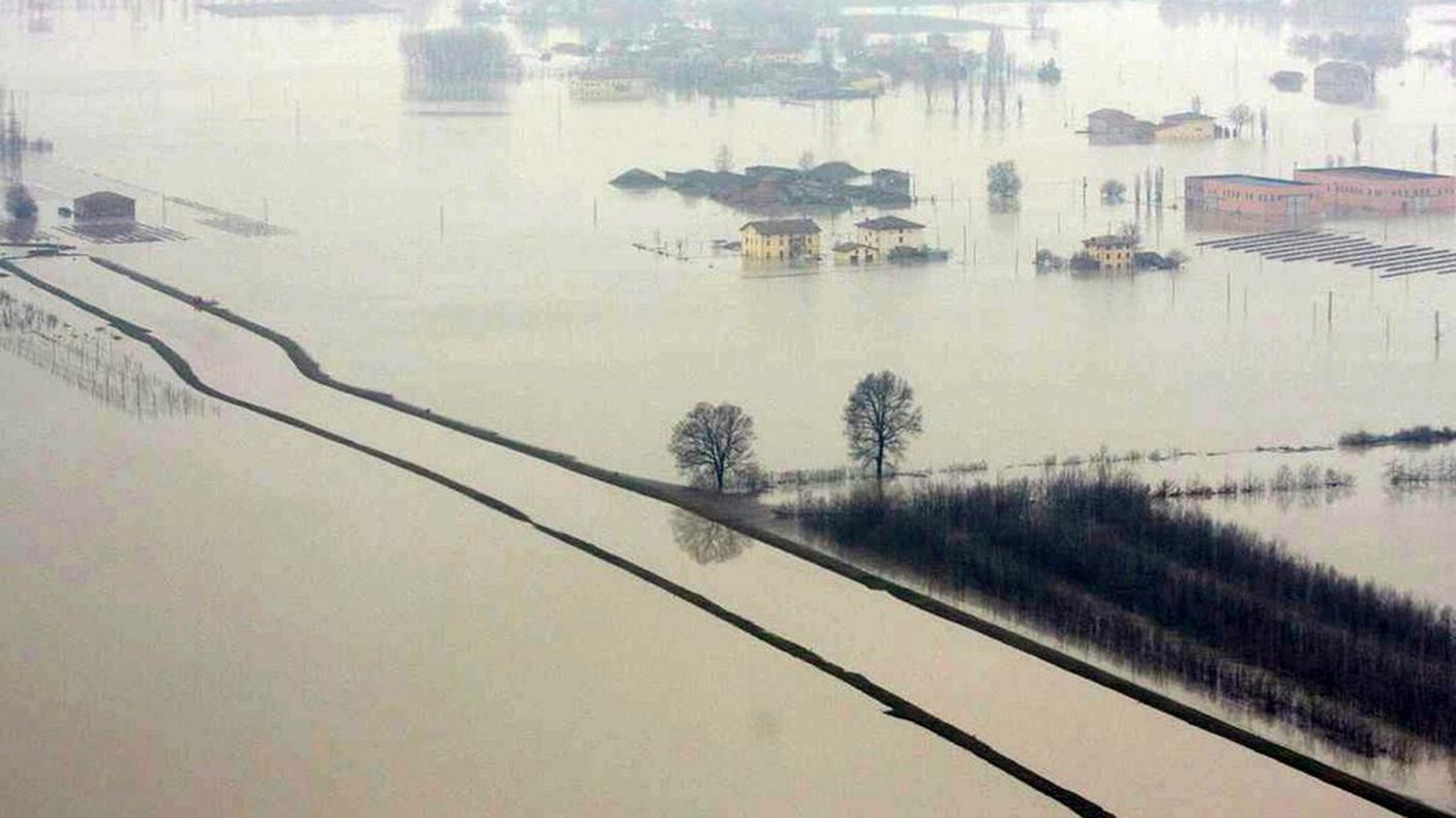 La periferia di Modena sommersa dall'acqua  1/6