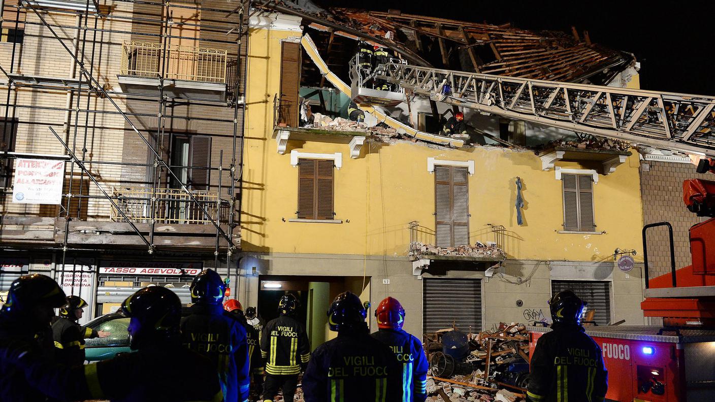 palazzina torino2,ansa.jpg