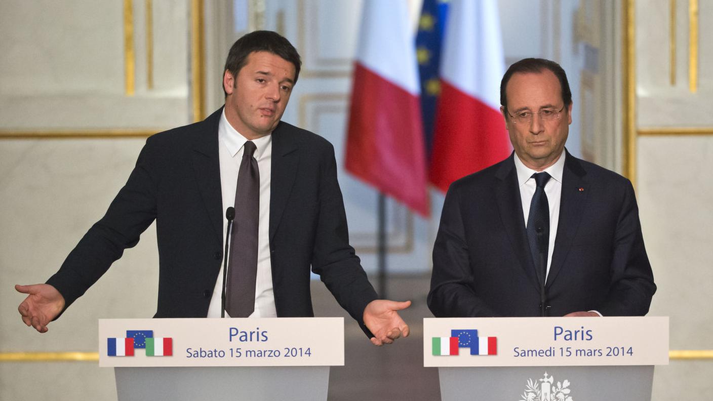 Renzi e Hollande durante la conferenza stampa
