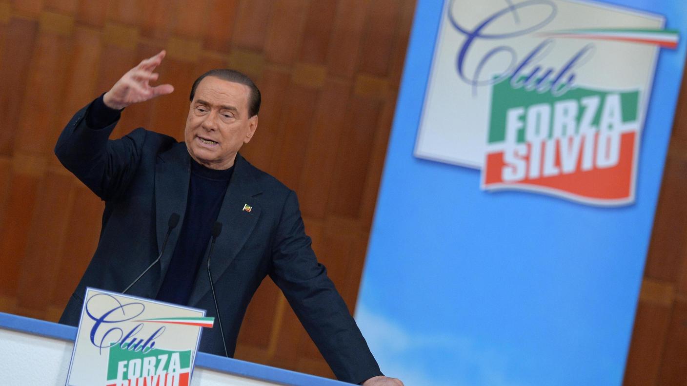 Silvio Berlusconi alla conferenza dei club "Forza Silvio" di sabato