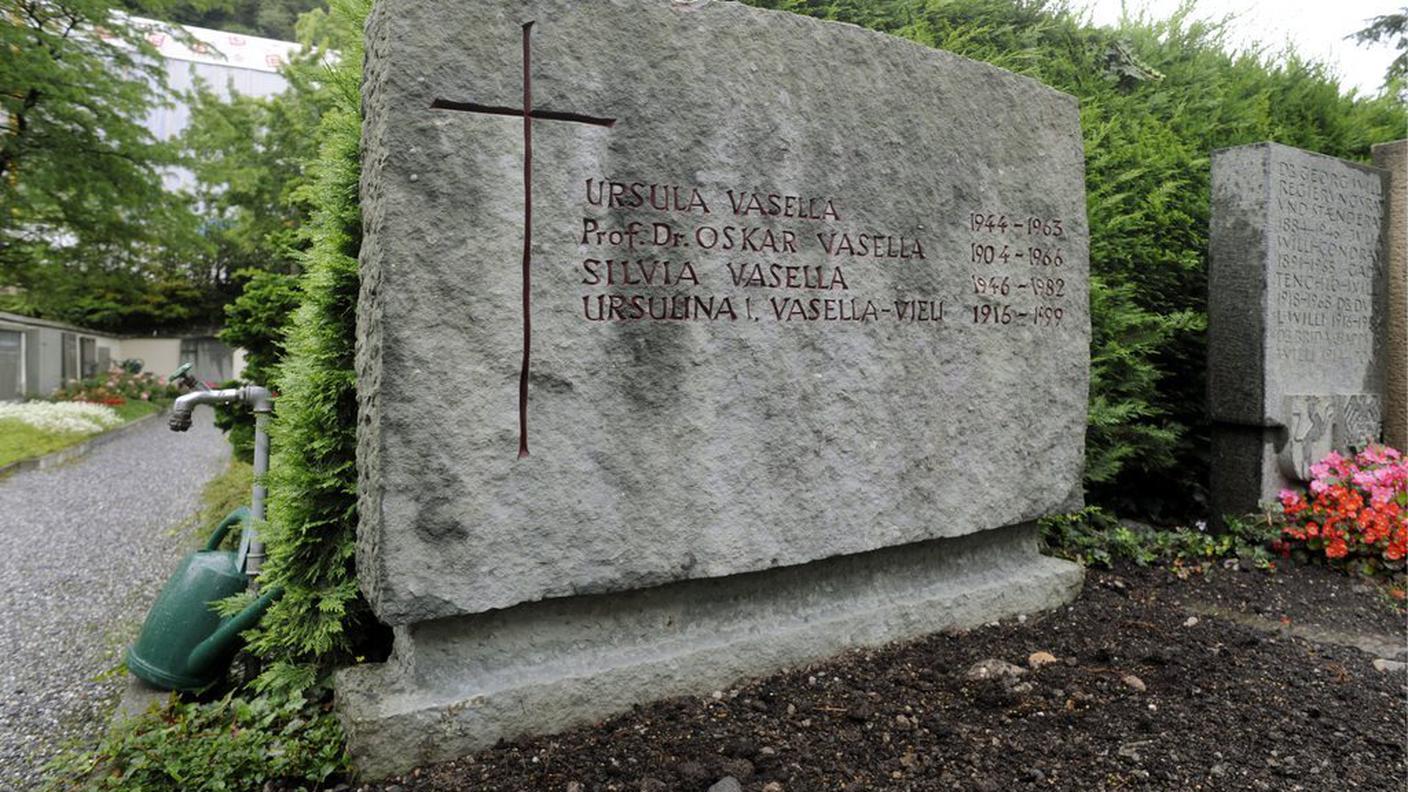 ky_tomba_vasella.JPG