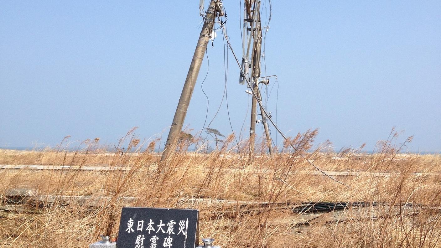 Un tempietto improvvisato in ricordo delle vittime del devastante tsunami