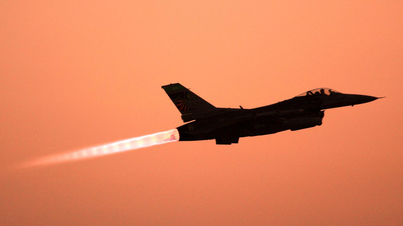 Giordania F-16 americano 13.06.2013 ky.JPG