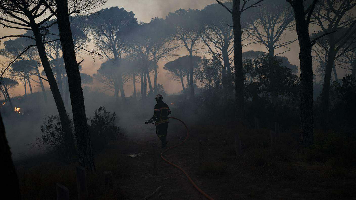 Bruciati finora 5'000 ettari di bosco
