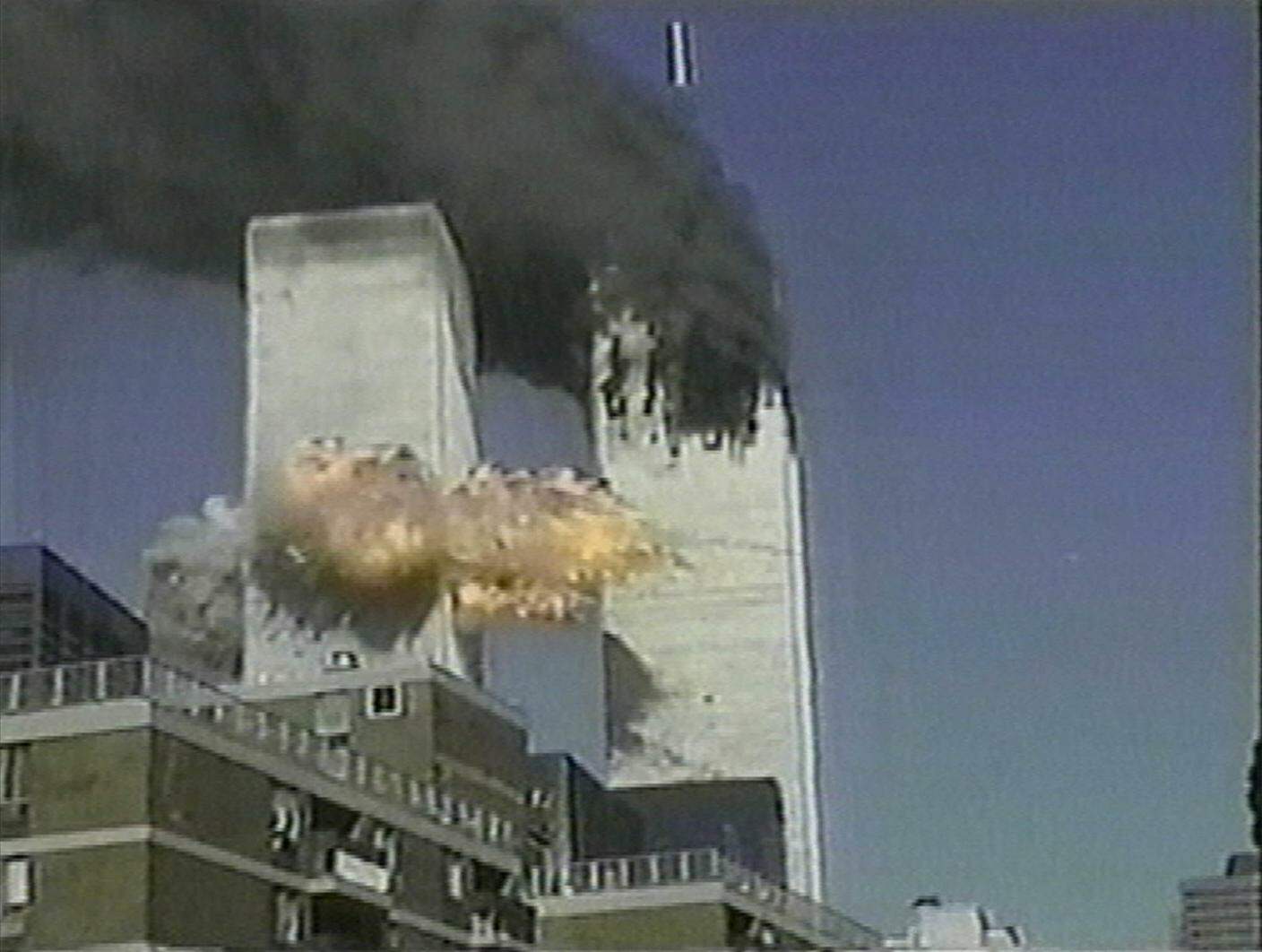 L'impatto del secondo aereo sulla Torre Sud del World Trade Center