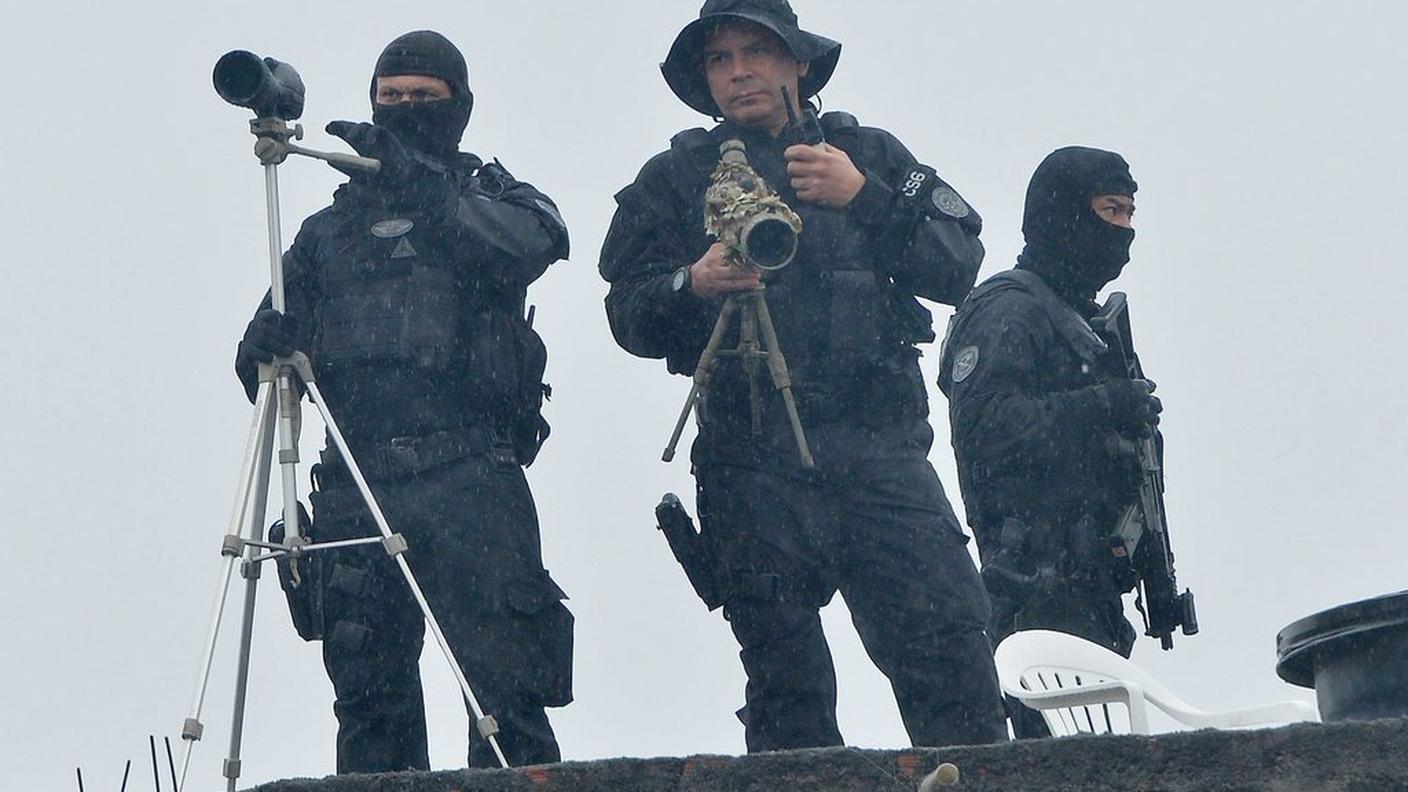papa sicurezza rio de janeiro ky.JPG