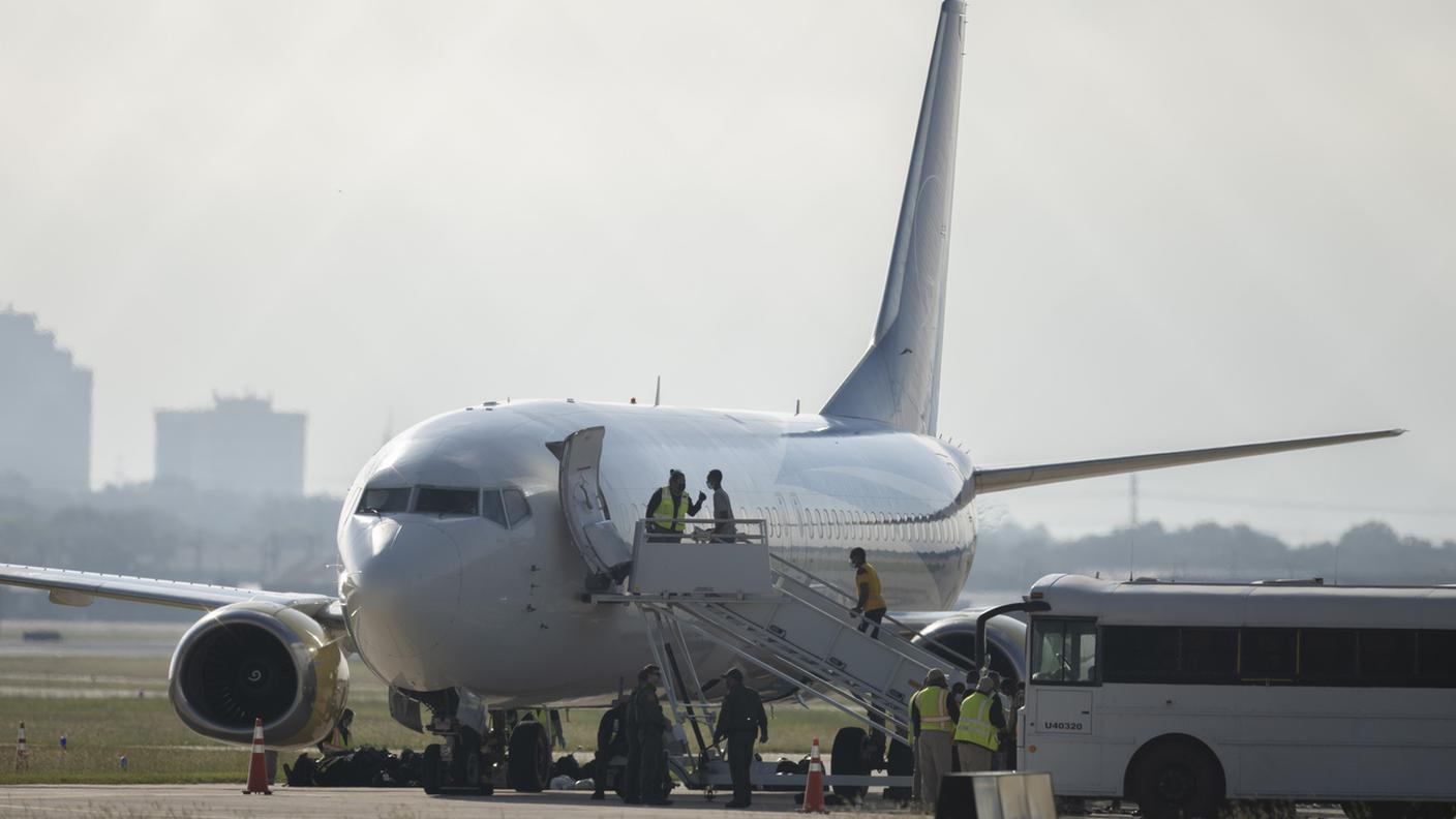 Per migliaia di loro alla fine del viaggio... c'è il rimpatrio