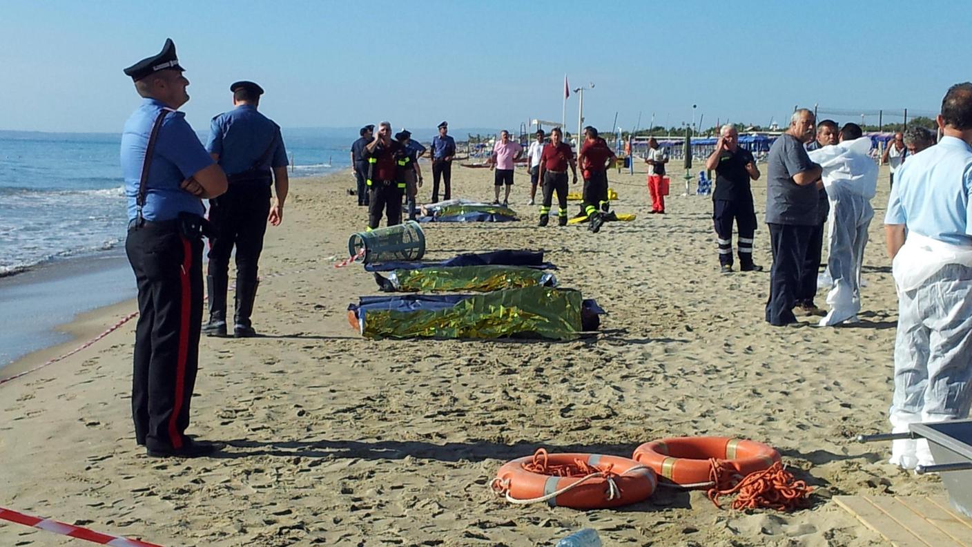 Catania migranti morti 10 8 2013 ansa.jpg