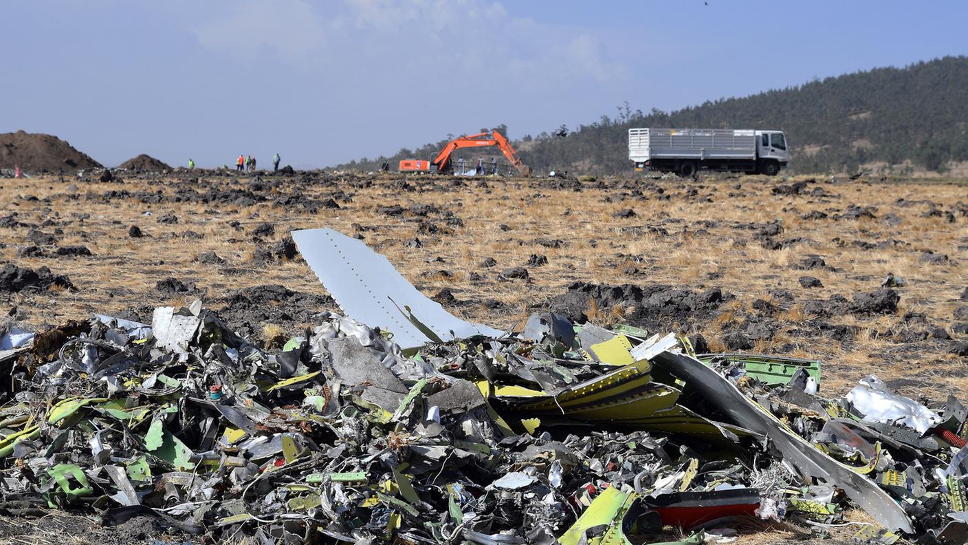 I resti del velivolo della Ethiopian Airlines precipitato nel 2019 dopo il decollo