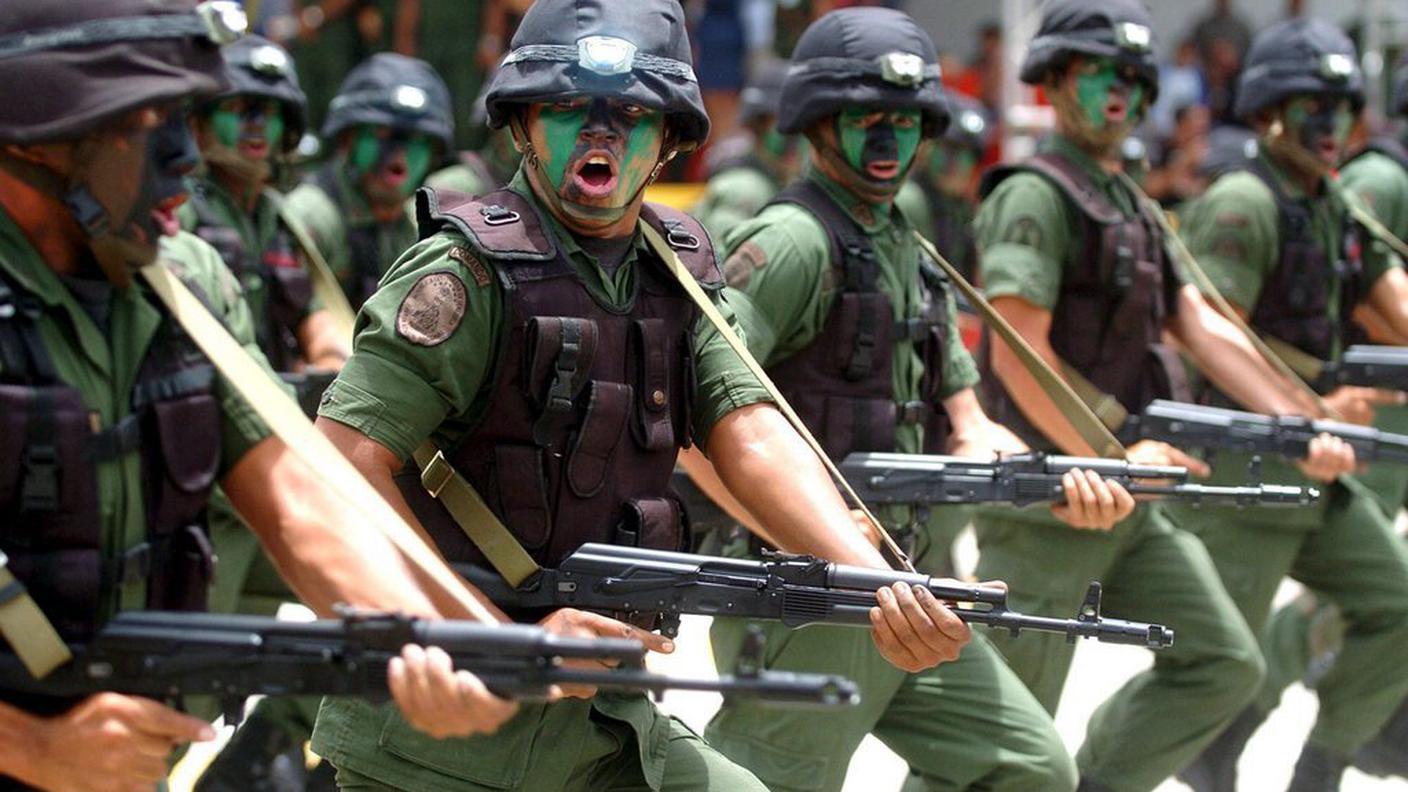 Kalashnikov_AK-103_Venezuela_keystone 2006.JPG