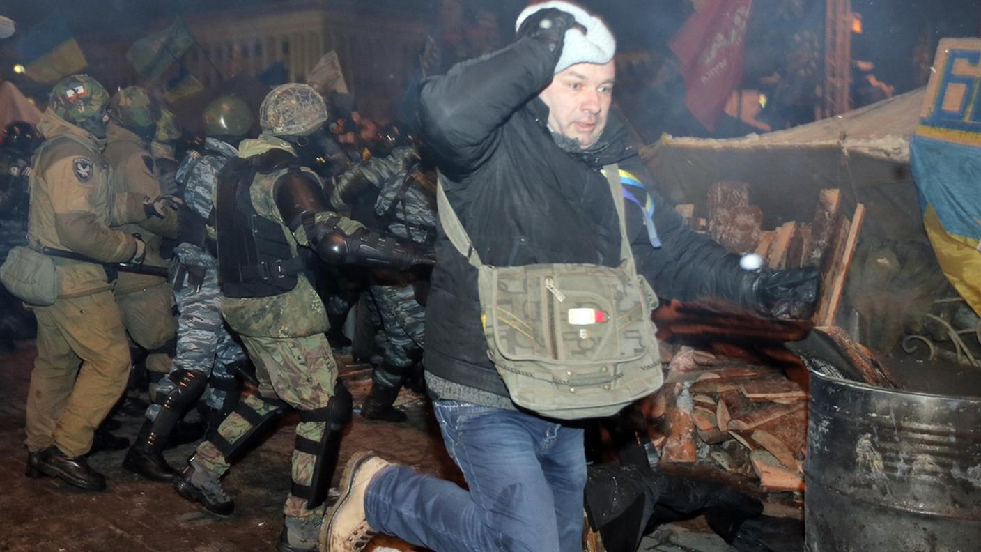 scontri kiev 11.12.13 3 ky.JPG