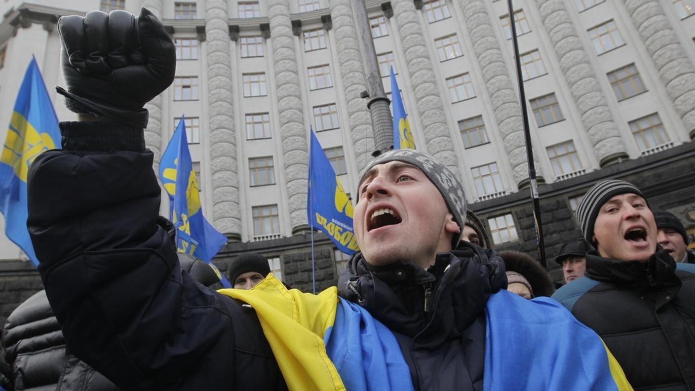 Migliaia di giovani sono scesi in piazza anche mercoledì a Kiev