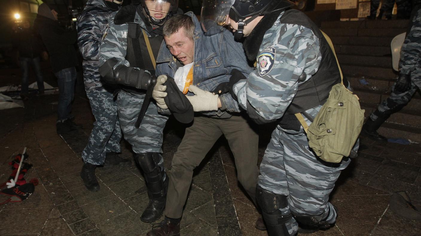 Ucraina_Polizia contro opposizione_keystone5.JPG