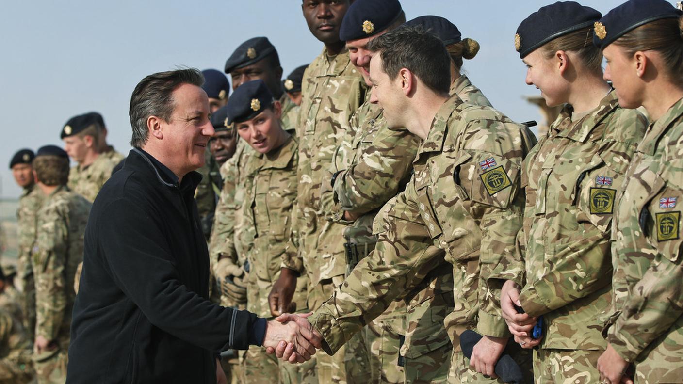 David Cameron saluta i soldati inglesi ancora attivi in Afghanistan