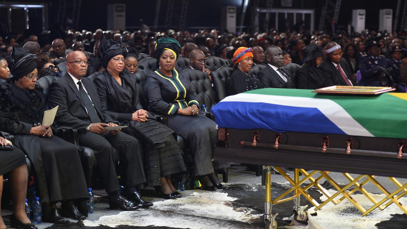 mandela funerale9 bara  15.12.13 ky.JPG