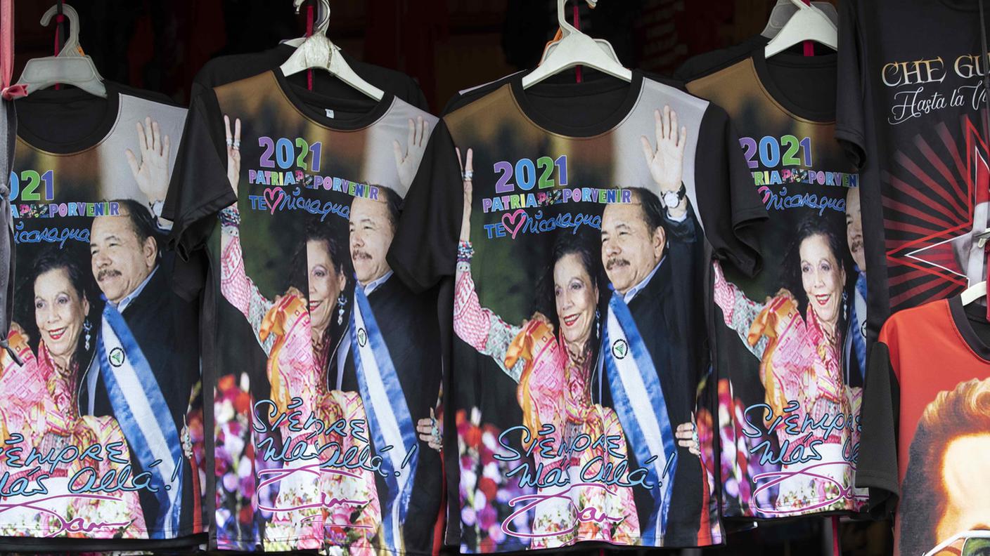 Avenida Bolivar Daniel Ortega e Rosario Murillo