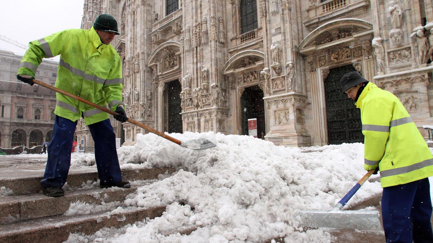 spalatori neve a Milano ansa.jpg