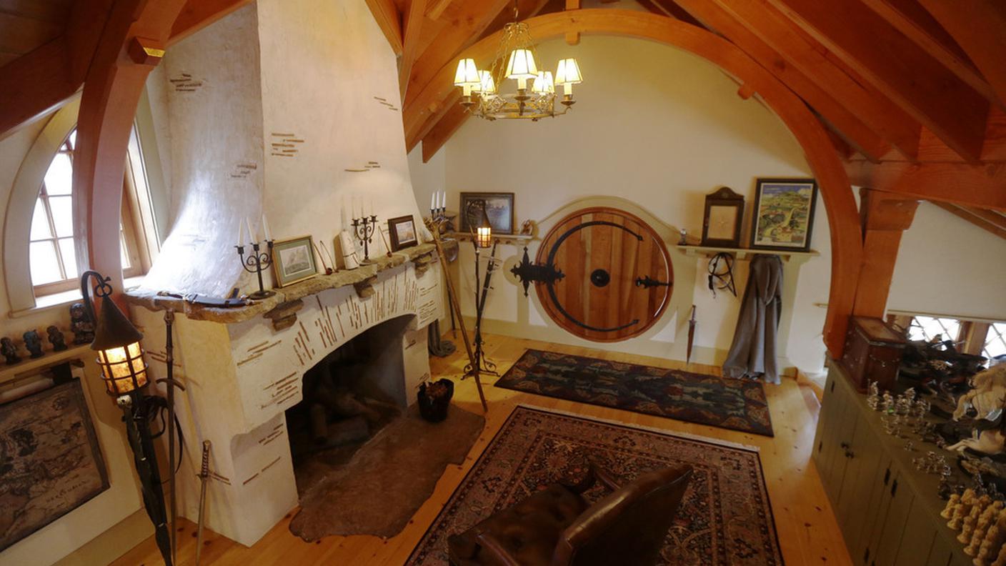 hobbit house peter archer philadelphia 3 ky.JPG
