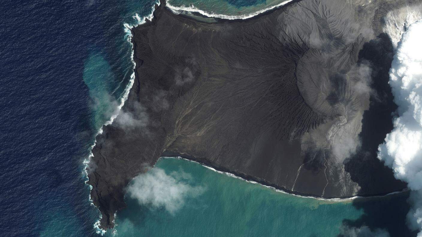 La parte visibile del vulcano Hunga-Tonga-Hunga-Ha'apai il 6 gennaio