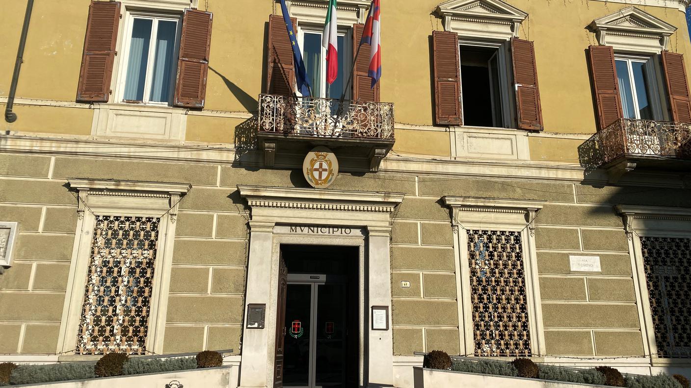 Il municipio di Ovada, dove è stato scoperto il primo caso