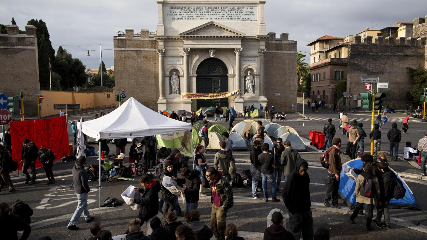 acampada porta pia 2 ansa.JPG