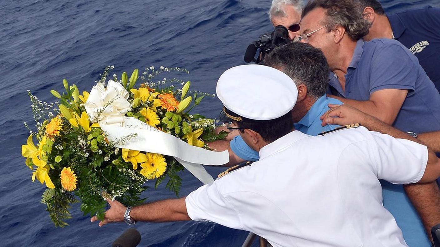 lampedusa cordoglio 3 ky.JPG