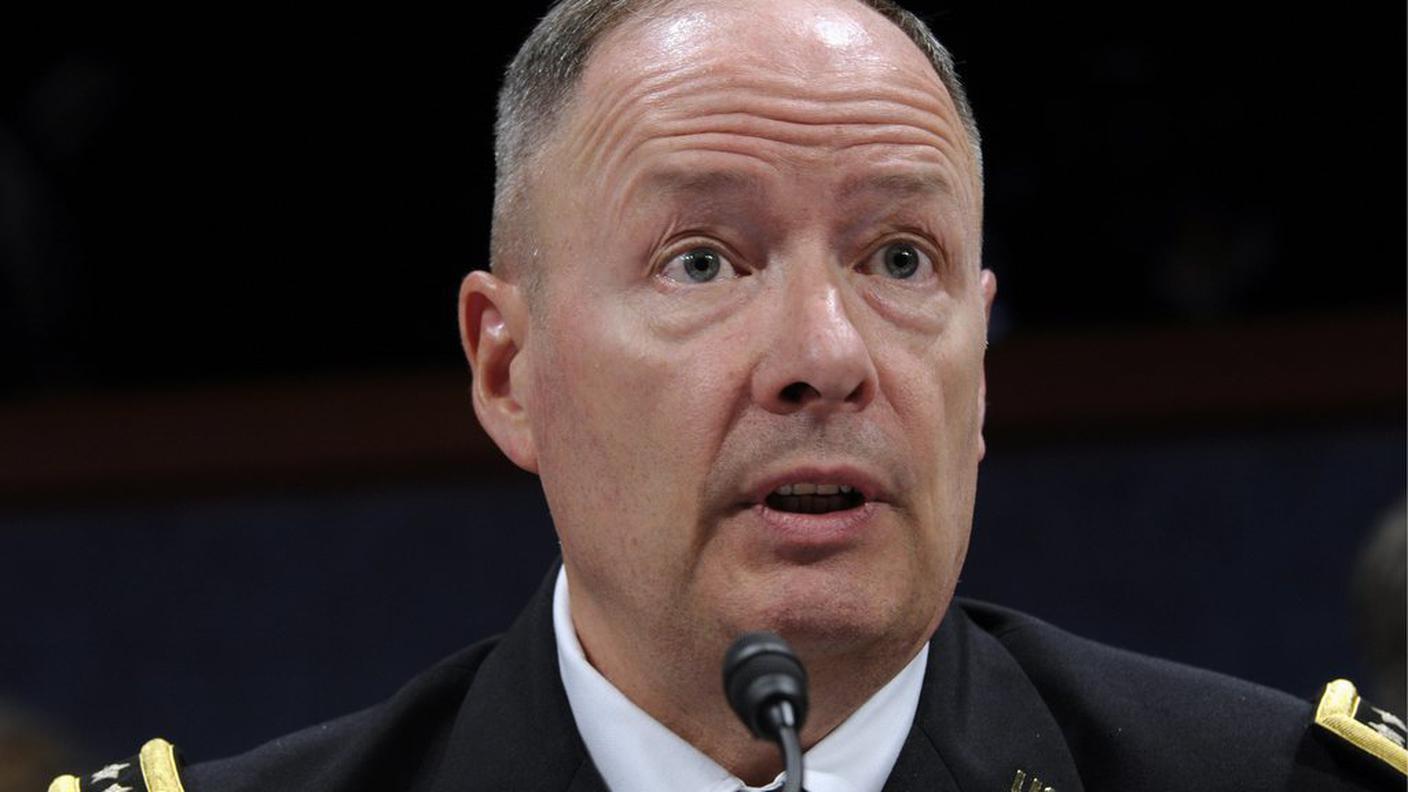 Il generale Keith Alexander, direttore della NSA, durante l'audizione parlamentare a Washington