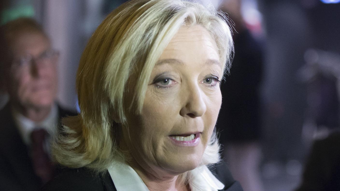 marine le pen ky.JPG