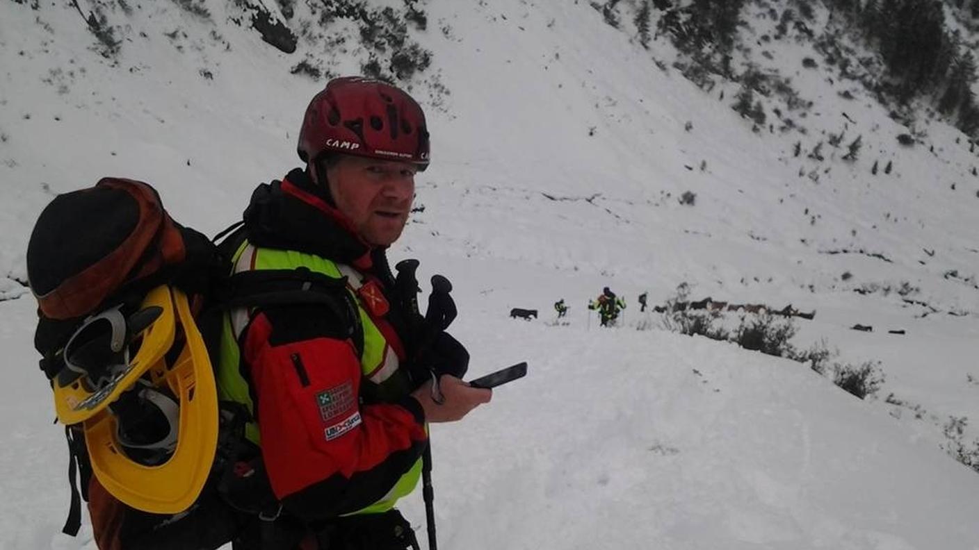 La laboriosa discesa a valle