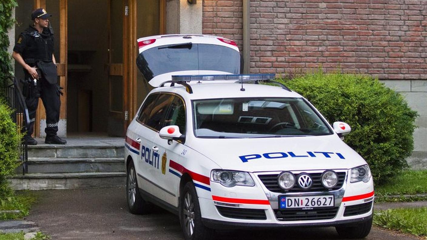 polizia norvegia macchina ky.JPG