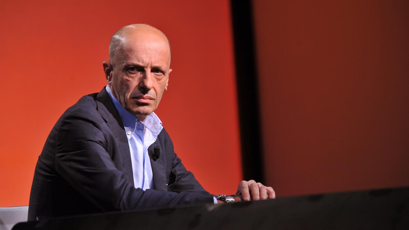 Il direttore de Il Giornale, uno dei fedelissimi del Cavaliere